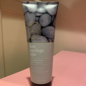 Bath and Body Works Aromatherapy Hot Springs Spa Moisturizing Body Cream